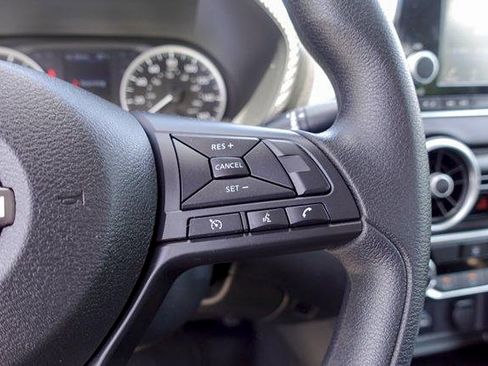 Used 2024 Nissan Sentra S FWD image 15