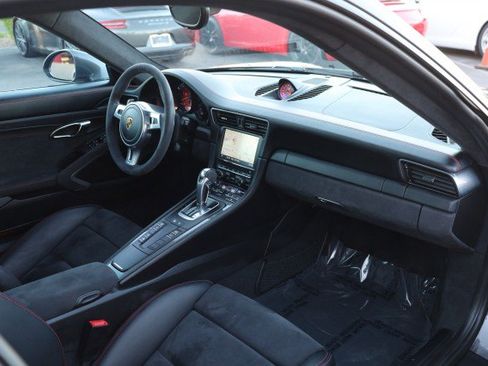 Used 2016 Porsche 911 GT3 RWD image 44