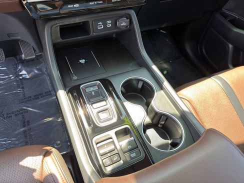 Used 2024 Honda Pilot Elite image 26