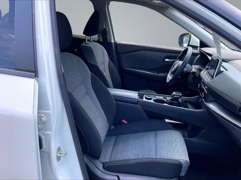 Certified 2023 Nissan Rogue SV AWD/4WD image 7