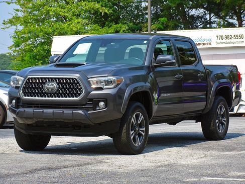 Used 2019 Toyota Tacoma TRD Sport w/ Technology Package AWD/4WD image 9