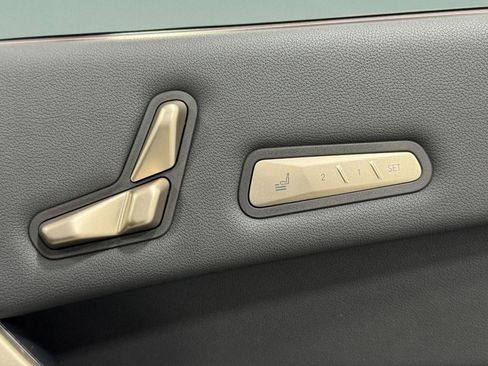 New 2026 BMW iX xDrive60 image 23