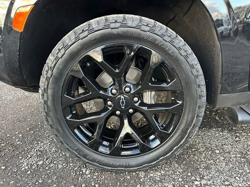 Used 2023 Chevrolet Tahoe Z71 w/ Luxury Package image 24