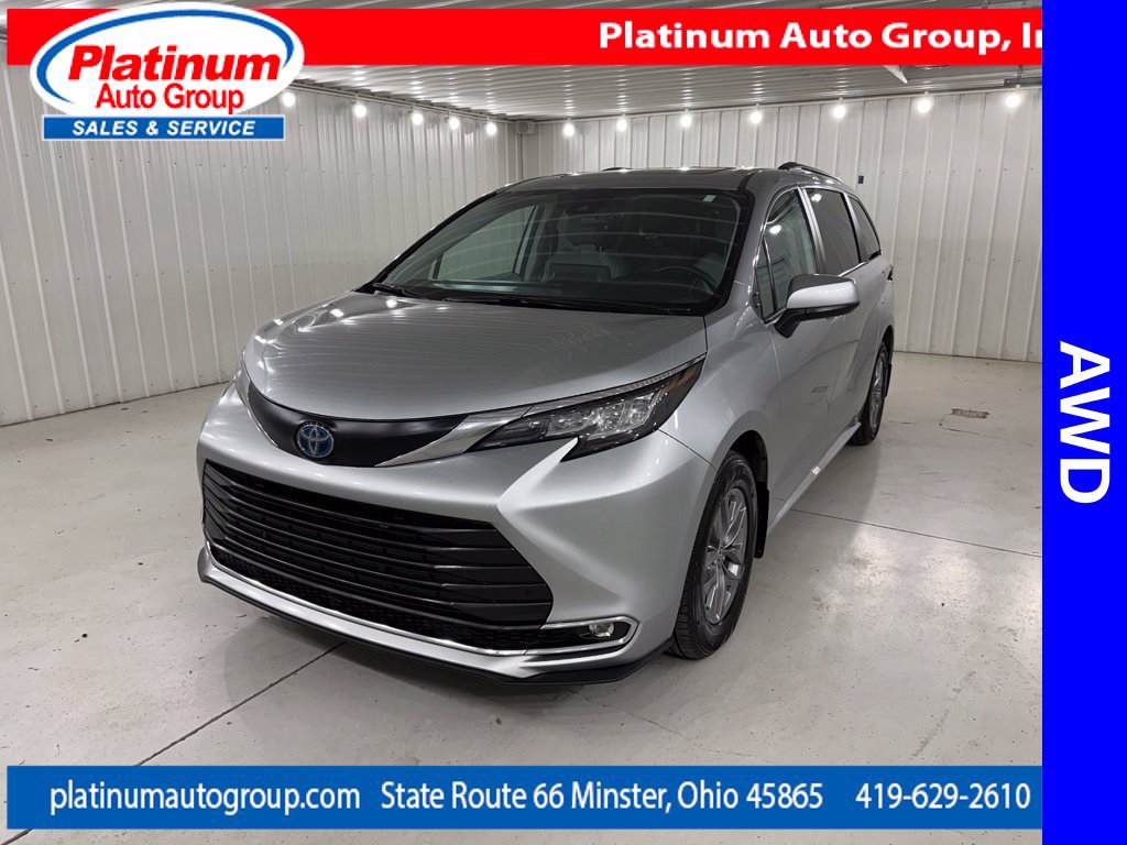 Used 2023 Toyota Sienna XLE AWD/4WD image 1