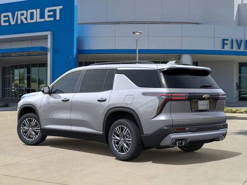 New 2026 Chevrolet Traverse LT w/ Driver Confidence Package image 3