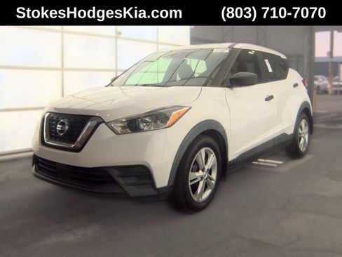 Used 2020 Nissan Kicks S FWD image 1