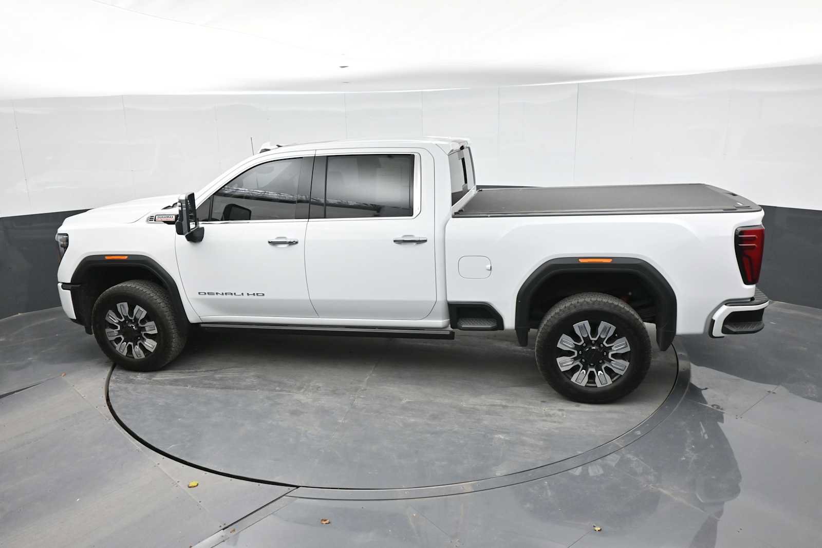 Used 2024 GMC Sierra 2500 Denali w/ Denali Reserve Package AWD/4WD image 12