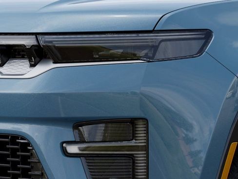 New 2026 Jeep Grand Wagoneer 4WD image 10