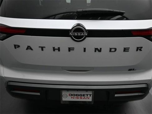 New 2026 Nissan Pathfinder SL w/ SL Premium Package image 16