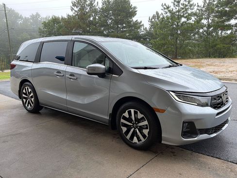 New 2026 Honda Odyssey EX-L image 8