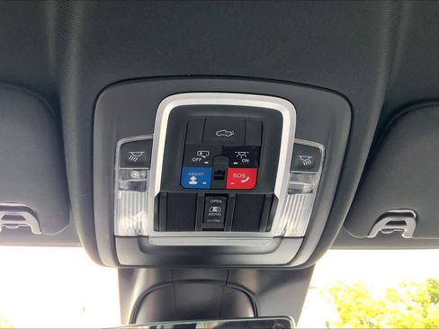 Used 2022 RAM 2500 Limited AWD/4WD image 31
