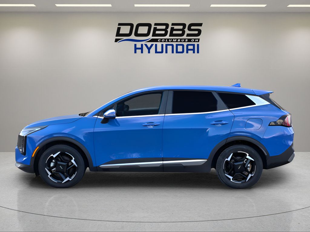 Used 2026 Kia Sportage EX FWD image 2