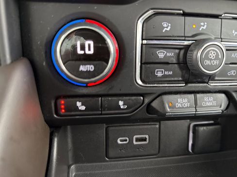 Used 2022 Chevrolet Tahoe LT image 35