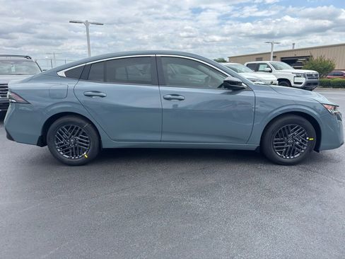 New 2026 Nissan Sentra SV w/ SV Convenience Package FWD image 6