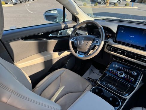 Certified 2023 Lincoln Nautilus Reserve w/ Equipment Group 202A image 20