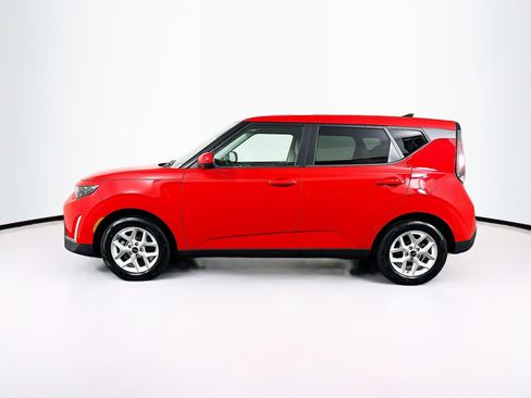Used 2025 Kia Soul LX w/ LX Technology Package image 4