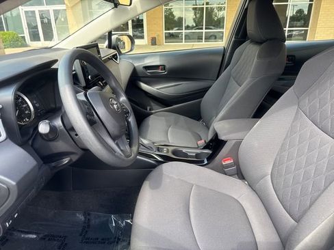 Used 2022 Toyota Corolla LE FWD image 8