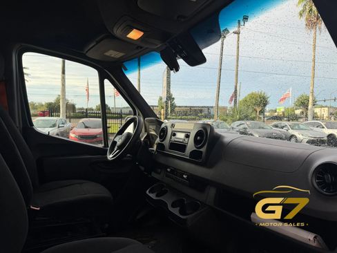 Used 2019 Mercedes-Benz Sprinter 170 image 7