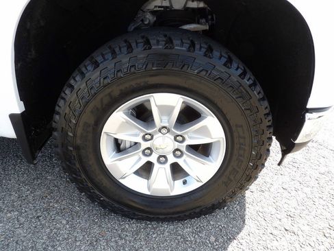 Used 2020 Chevrolet Silverado 1500 LT w/ Convenience Package image 58