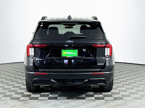 Used 2025 Ford Explorer ST-Line w/ ST-Line Street Pack AWD/4WD image 7