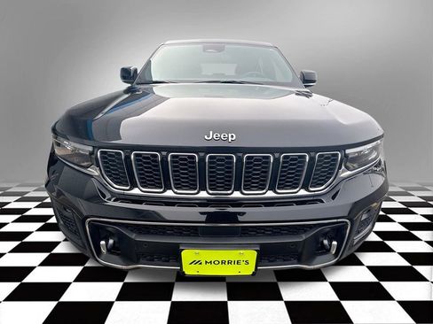 Used 2022 Jeep Grand Cherokee Overland w/ Luxury Tech Group IV image 3
