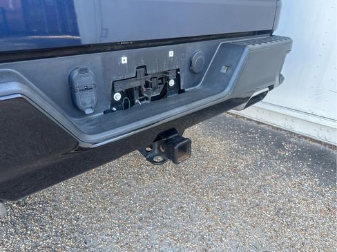 Used 2021 Chevrolet Silverado 1500 LT Trail Boss image 21