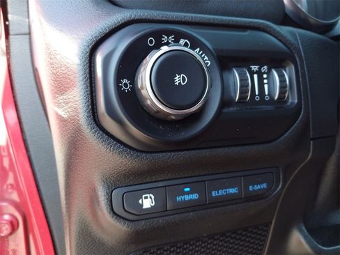 Used 2021 Jeep Wrangler Unlimited Rubicon 4xe w/ Steel Bumper Group image 19