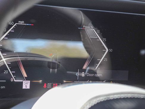 New 2026 BMW 750e xDrive w/ Executive Package image 22