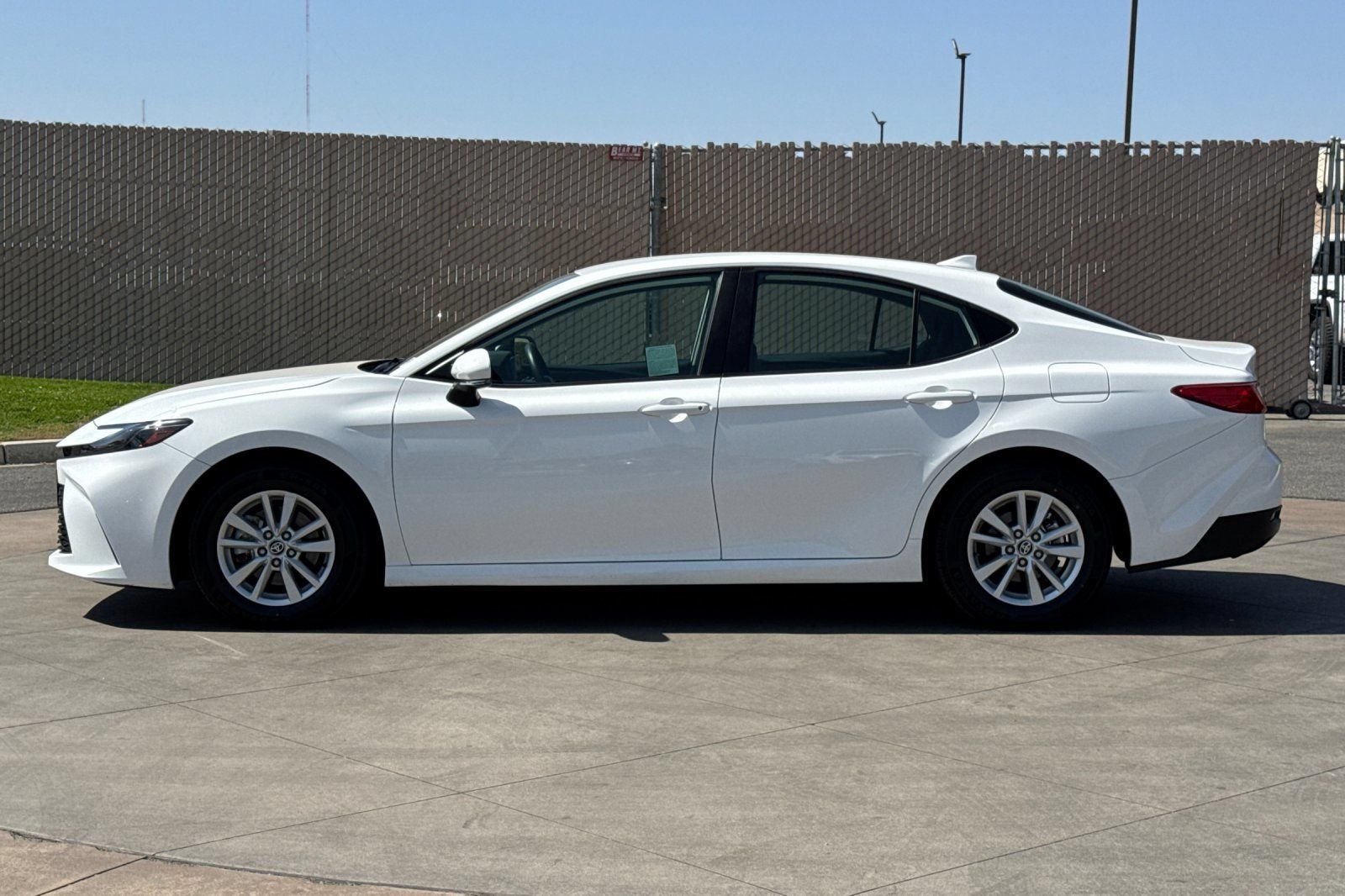 Used 2025 Toyota Camry LE FWD image 7