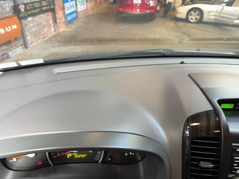 Used 2012 Kia Sedona EX FWD image 47