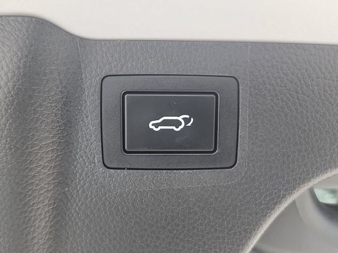 Used 2018 Hyundai Santa Fe Sport AWD/4WD image 23