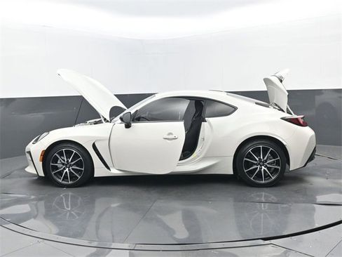 Used 2024 Toyota GR86 image 31
