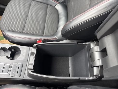Certified 2025 Ford Escape ST-Line Select AWD/4WD image 25