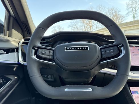 Used 2024 Jeep Wagoneer Launch Edition image 28