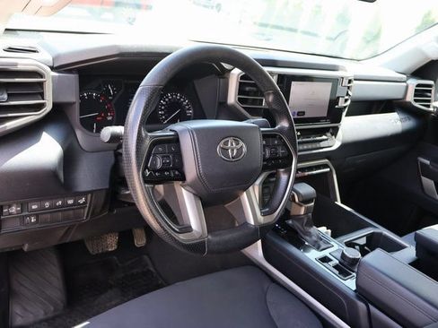 Used 2022 Toyota Tundra SR5 w/ SR5 Convenience Package AWD/4WD image 22