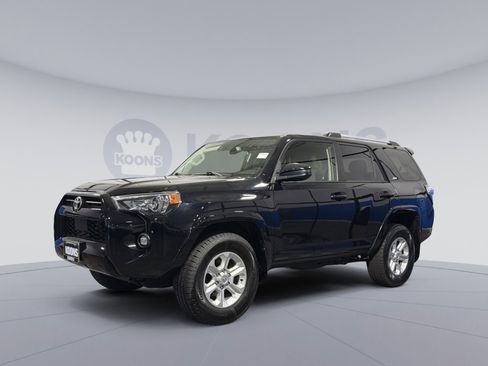 Used 2022 Toyota 4Runner SR5 AWD/4WD image 1