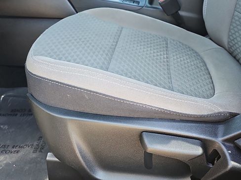 Used 2022 Ford Escape SE image 28