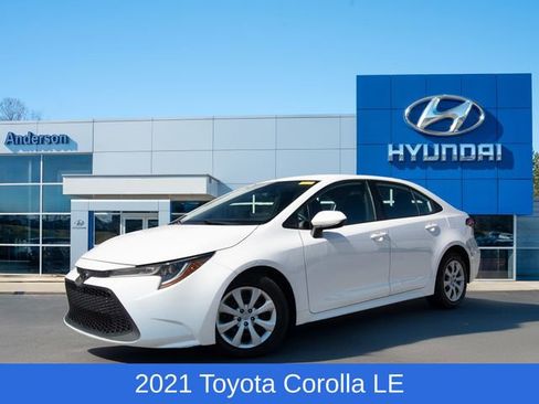 Used 2021 Toyota Corolla LE image 1