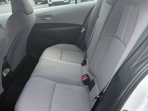 Used 2023 Toyota Corolla SE w/ Carpet Mat Package (TMS) FWD image 9
