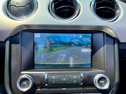 Used 2016 Ford Mustang Premium RWD image 28