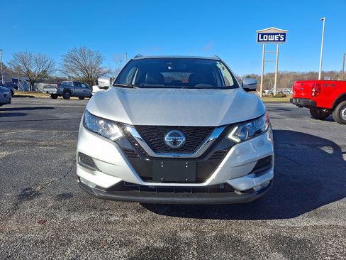 Used 2022 Nissan Rogue Sport SV w/ Technology Package image 2
