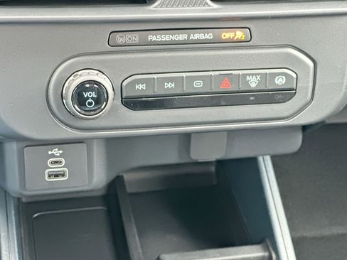 New 2026 Ford Maverick XL image 26