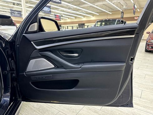 Used 2013 BMW 550i Sedan image 38