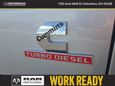 New 2026 RAM 2500 Laramie w/ Sport Appearance Package AWD/4WD image 13