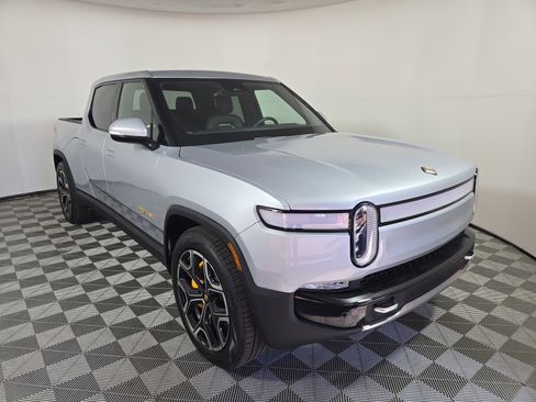 Used 2022 Rivian R1T Launch Edition image 7
