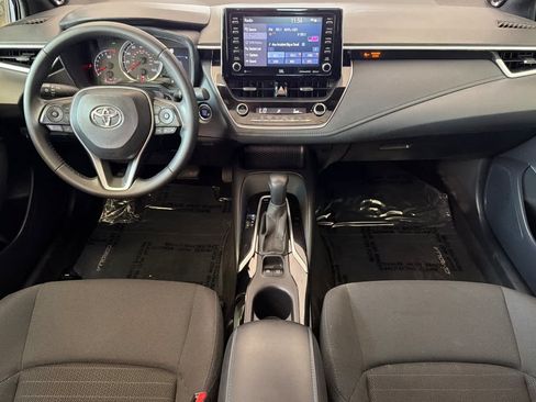 Used 2021 Toyota Corolla SE w/ SE Premium Package FWD image 3
