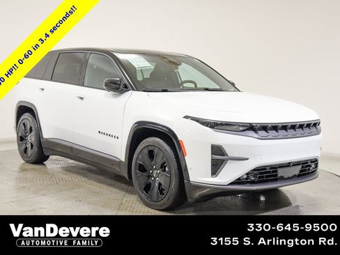 Used 2024 Jeep Wagoneer Launch Edition image 1