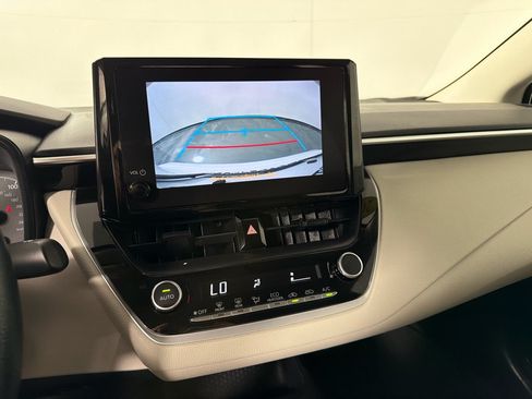 Used 2023 Toyota Corolla LE FWD image 15