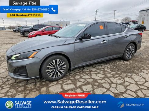 Used 2024 Nissan Altima 2.5 SV w/ SV Premium Package FWD image 1