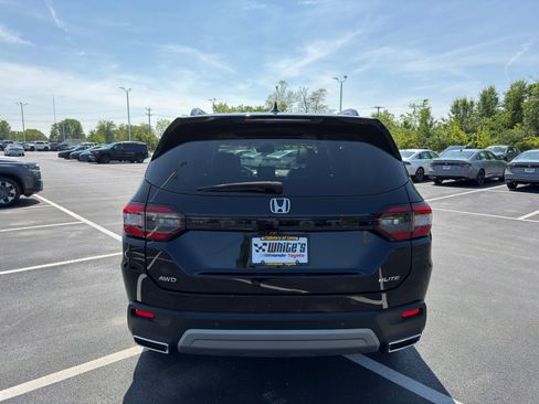 Used 2024 Honda Pilot Elite image 5